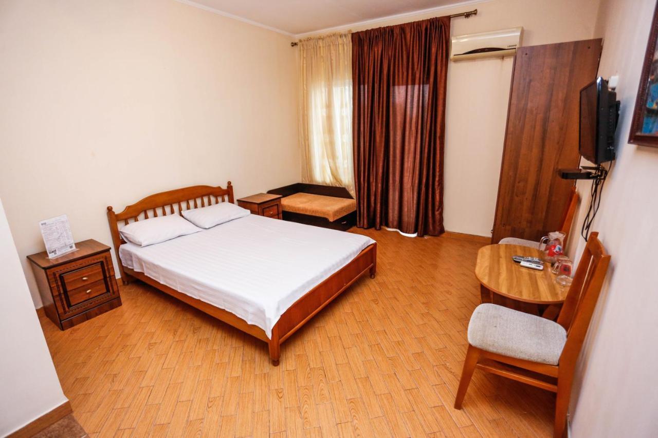 Hotel Sabina Gagra Buitenkant foto