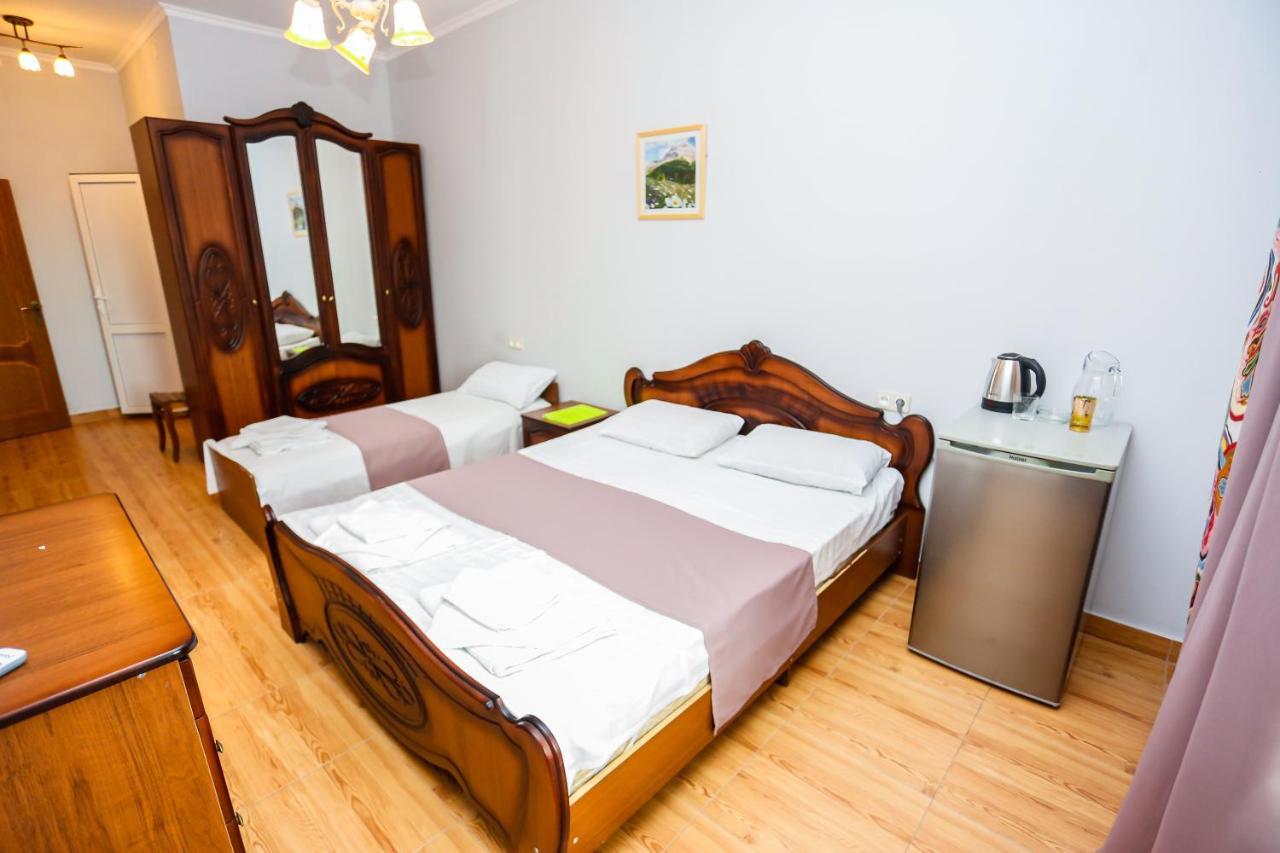 Hotel Sabina Gagra Buitenkant foto